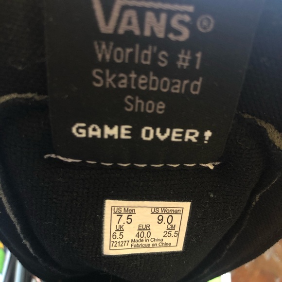 Nintendo Rare Vans - Picture 5 of 7